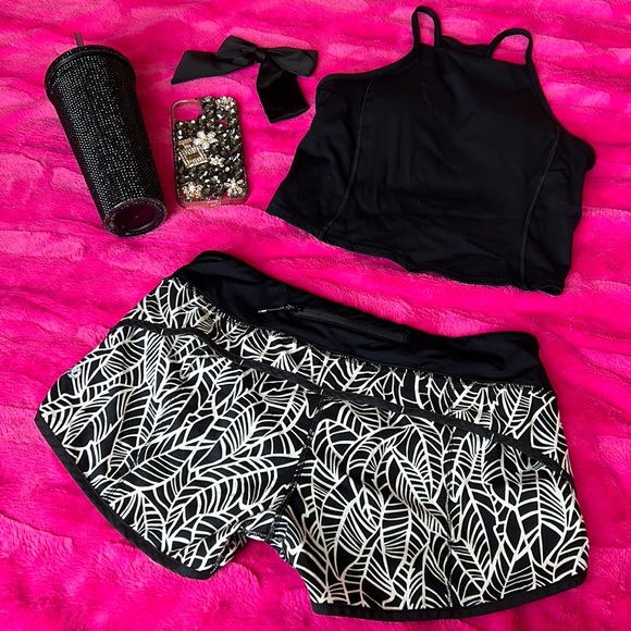 Run pace  Lululemon shorts - Picture 6 of 8